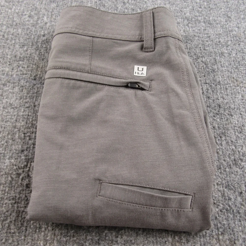 Huk Performance Fishing Mens 40 Gray Technical Stretch Lightweight Angler Shorts
